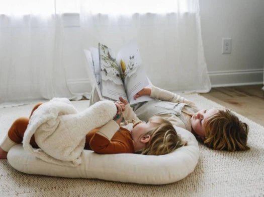 A Soothing Extra Hand: the Snuggle Me Organic Bare Lounger - ANB Baby