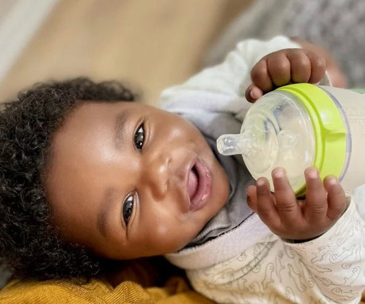Breastfeeding in a Bottle! Why We Love Comotomo Baby Bottles - ANB Baby