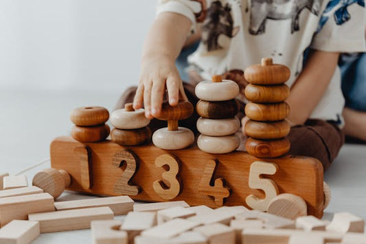 How To Enhance Fine Motor Skills With Finger Foods & Toys - ANB BABY