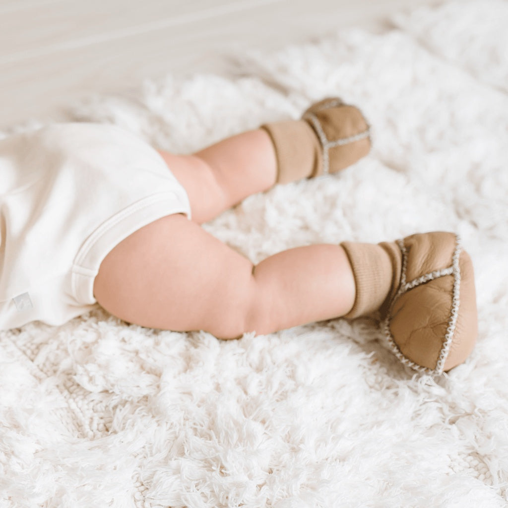 Finn-&-Emma-Sheepskin-Cozy-Booties---Tan-Size-0-12m_3 - ANB Baby