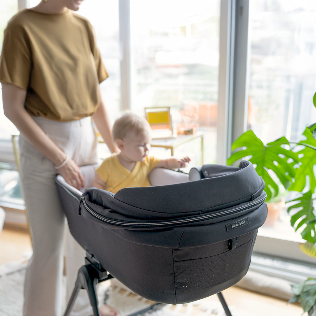 Inglesina Electa Bassinet + Stand