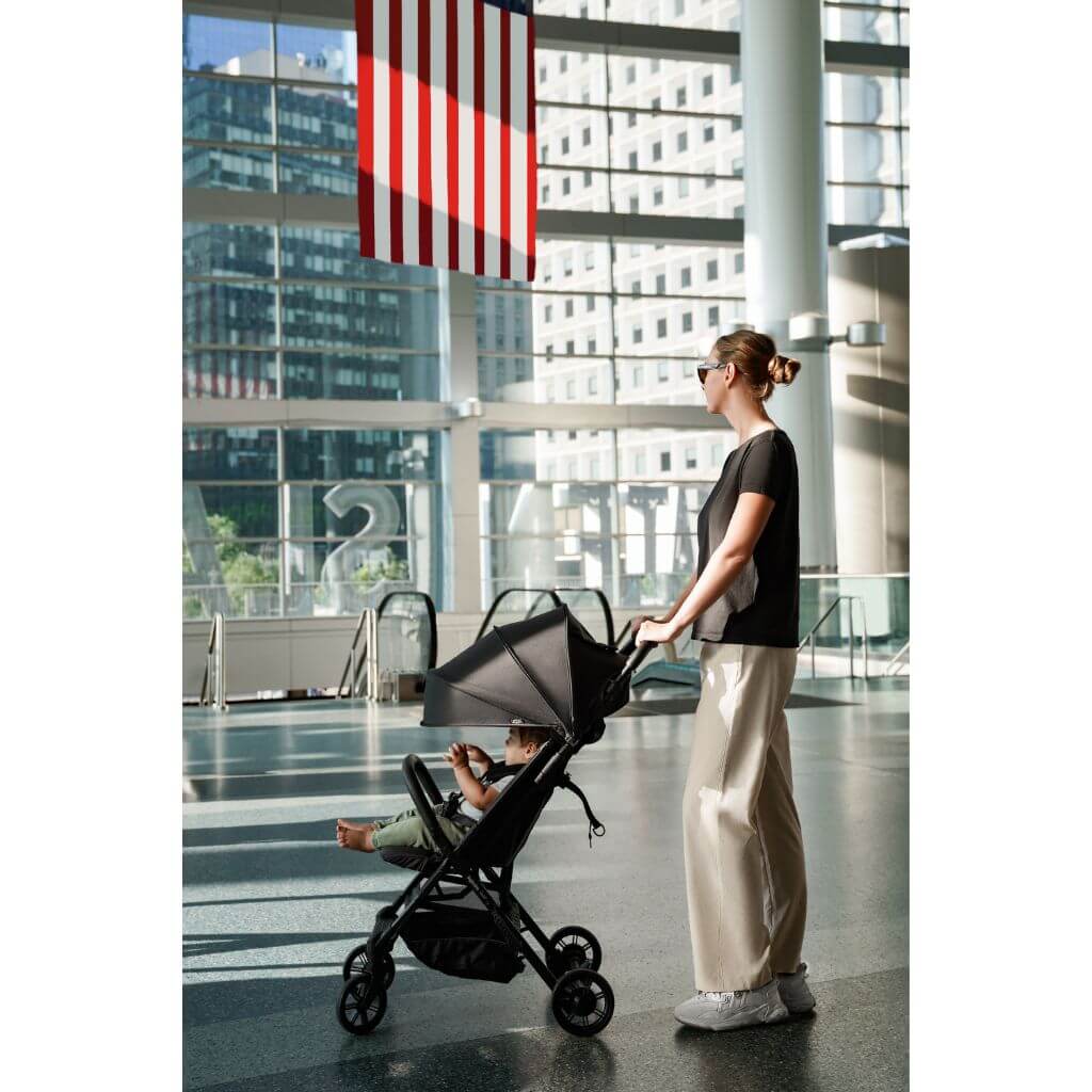 Inglesina_Quid_Lightweight_Foldable_Compact_Baby_Stroller_lifstyle_9 - ANB Baby