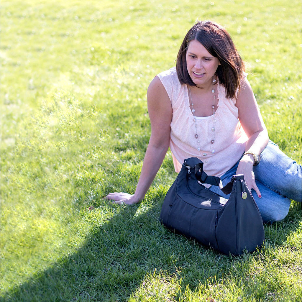 Medela Breast Pump Carry Bag, Black_3 - ANB Baby