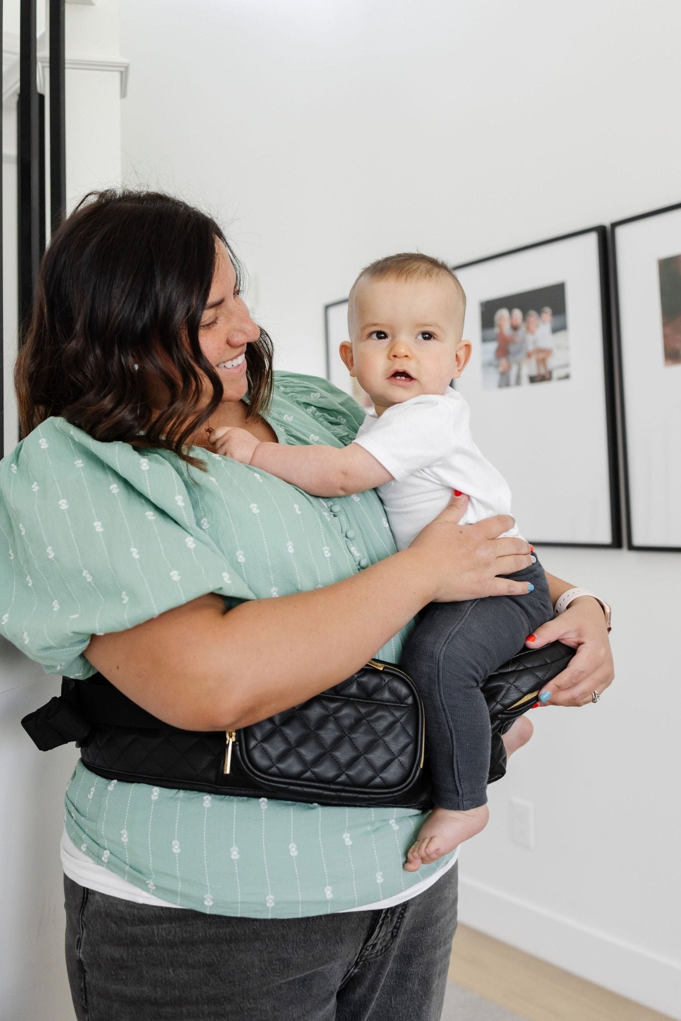 Tushbaby Hip Carrier - ANB Baby -850006525065$75 - $100